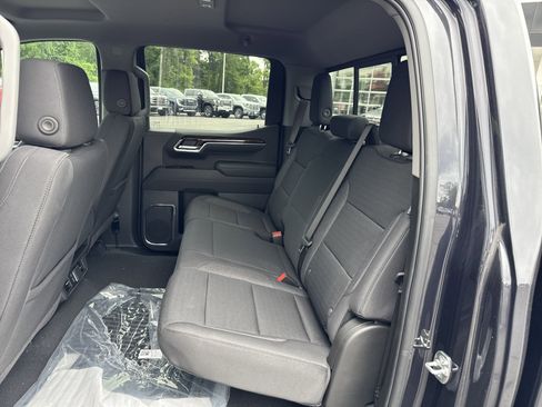 New 2025 GMC Sierra 1500 SLE w/ Preferred Package image 16