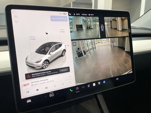 Used 2023 Tesla Model Y Long Range AWD/4WD image 28