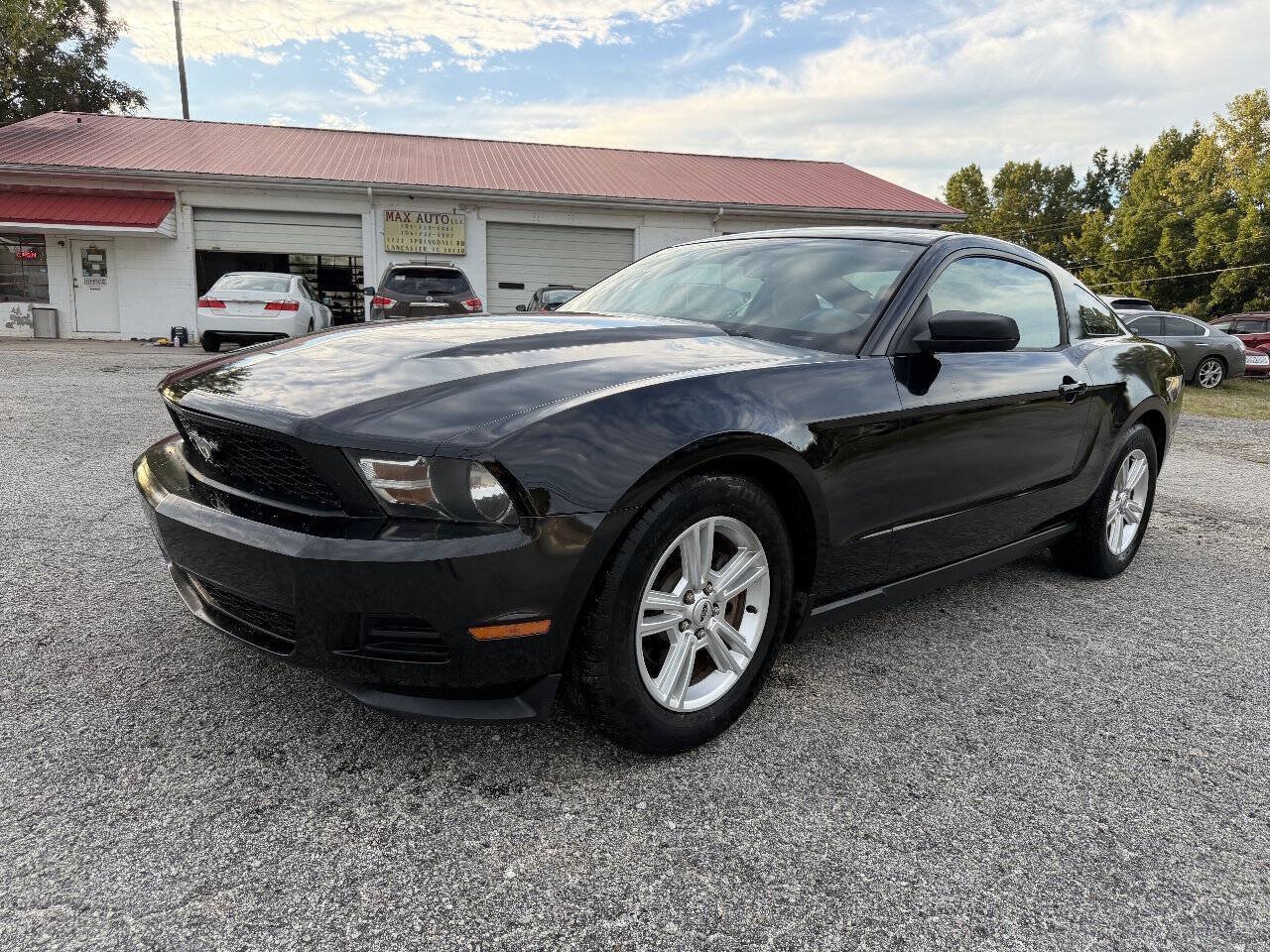 Used 2012 Ford Mustang Coupe RWD image 2