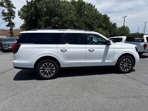 Used 2025 Ford Expedition Max Platinum AWD/4WD image 8