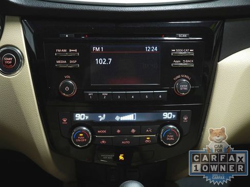 Used 2016 Nissan Rogue SV image 15