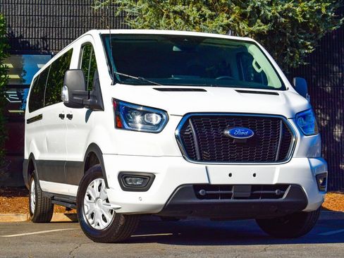 Used 2023 Ford Transit 350 XLT image 5