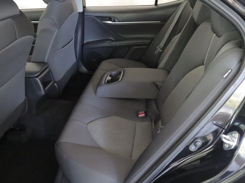 Used 2022 Toyota Camry LE AWD/4WD image 8