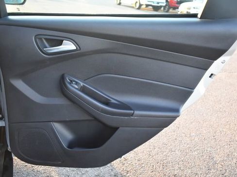 Used 2014 Ford Focus SE w/ Equipment Group 201A image 35