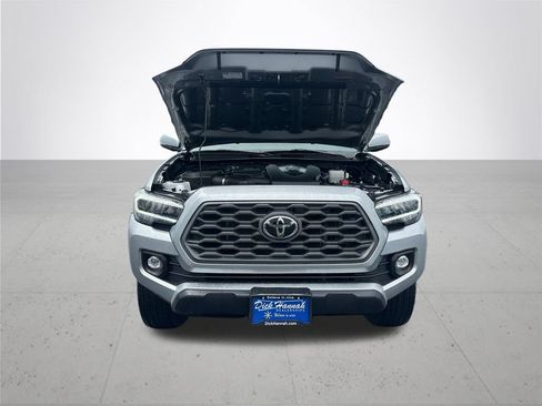 Used 2023 Toyota Tacoma TRD Off-Road w/ Technology Package AWD/4WD image 4