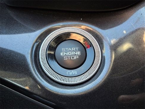 Used 2022 Jeep Grand Cherokee Laredo w/ Luxury Tech Group I image 18