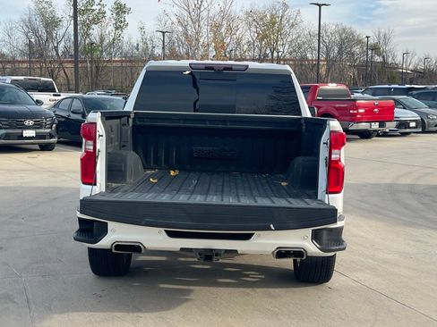 Used 2020 Chevrolet Silverado 1500 High Country w/ Technology Package image 14