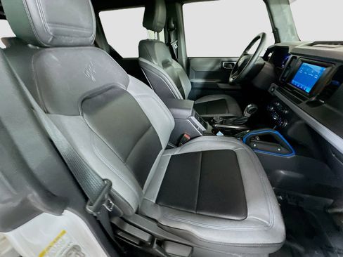 Used 2023 Ford Bronco Black Diamond image 28