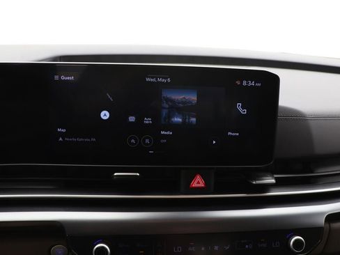 Used 2025 Kia Carnival FWD image 20