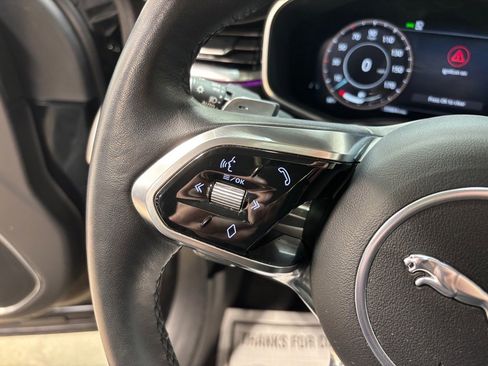 Used 2023 Jaguar F-PACE S image 20