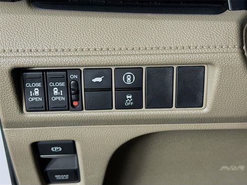 Used 2023 Honda Odyssey EX-L image 11