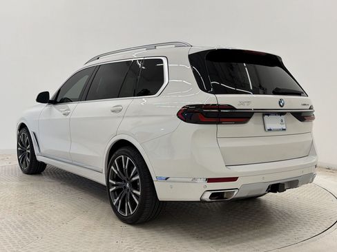 Used 2023 BMW X7 xDrive40i w/ Premium Package AWD/4WD image 3
