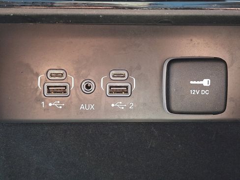 Used 2023 Jeep Grand Cherokee L Limited image 26