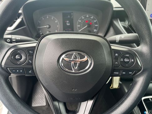 Used 2023 Toyota Corolla LE image 25