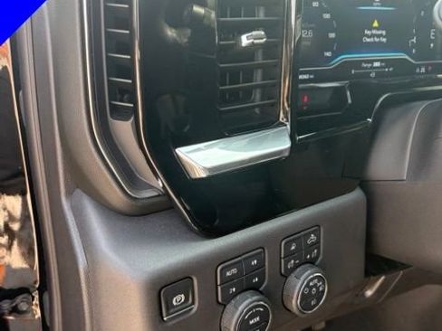 Used 2025 Chevrolet Silverado 1500 LT Trail Boss w/ Convenience Package II AWD/4WD image 12