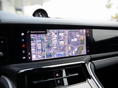 Certified 2024 Porsche Panamera 4 image 15