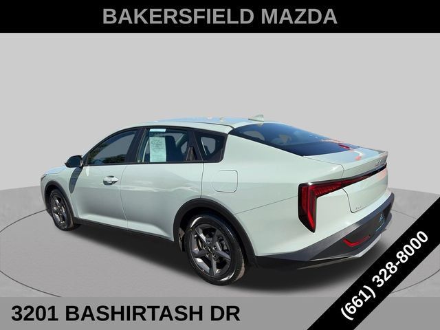 Used 2025 Kia K4 FWD image 3