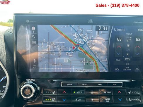 Used 2021 Toyota Highlander Limited AWD/4WD image 17