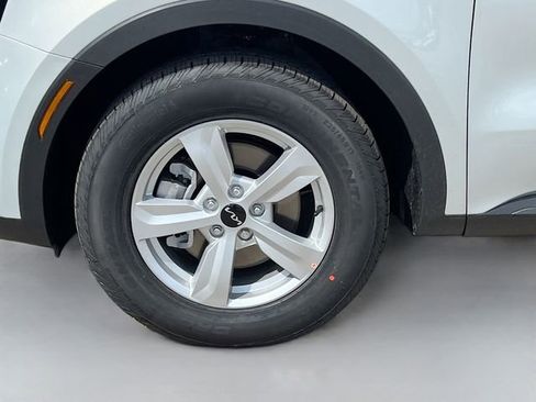 New 2026 Kia Sorento LX FWD image 31