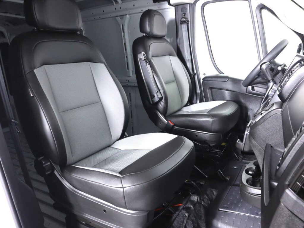 Used 2025 RAM ProMaster 2500 w/ Convenience Group FWD image 32