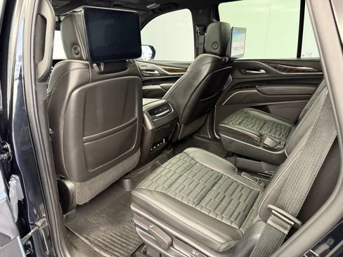 Used 2023 Cadillac Escalade Sport Platinum w/ Heavy-Duty Trailer Package AWD/4WD image 64