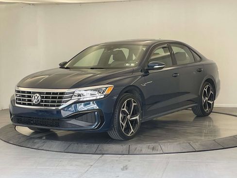 Used 2021 Volkswagen Passat 2.0T R-Line FWD image 1