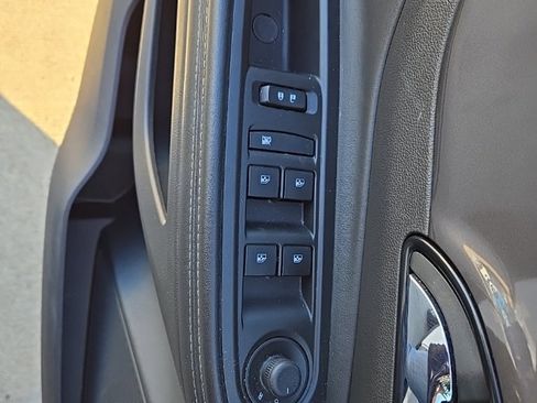 Used 2022 Buick Encore Preferred w/ Safety Package II image 37