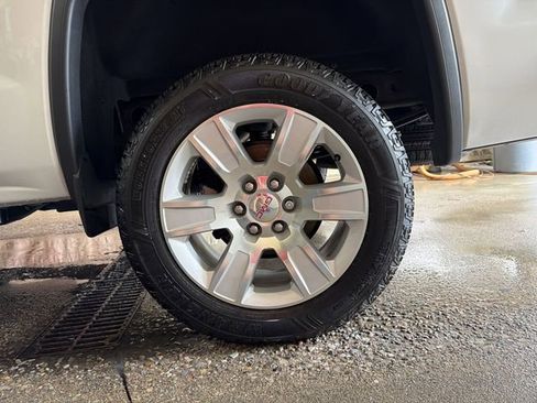 Certified 2019 GMC Sierra 1500 SLE w/ SLE Value Package AWD/4WD image 10