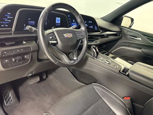Used 2024 Cadillac Escalade Sport AWD/4WD image 23