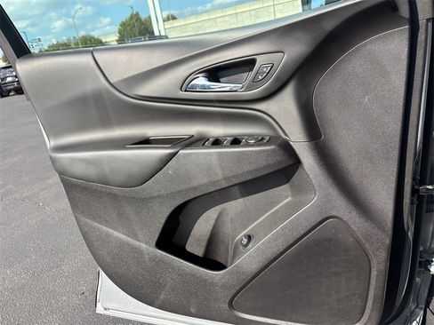 Certified 2024 Chevrolet Equinox LT image 24