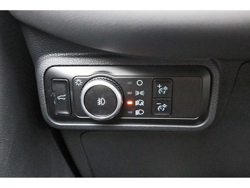 Used 2025 Ford Explorer Active w/ Active Comfort Package RWD image 20
