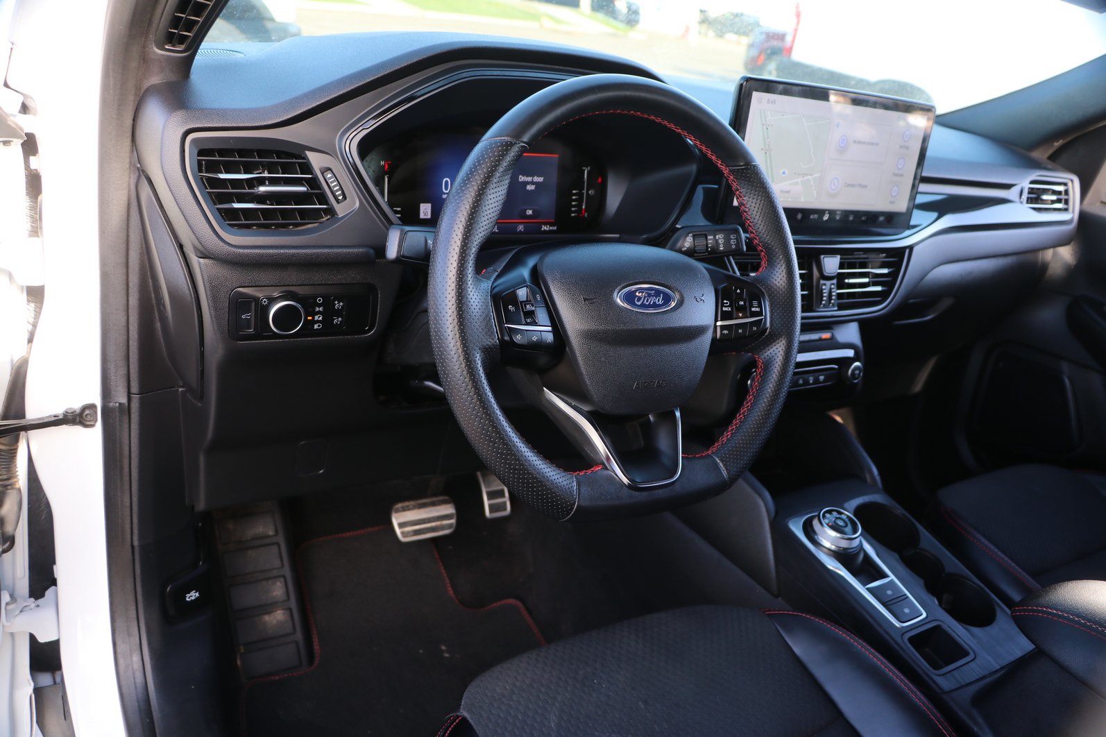 Used 2023 Ford Escape ST-Line w/ Tech Pack #1 FWD image 15
