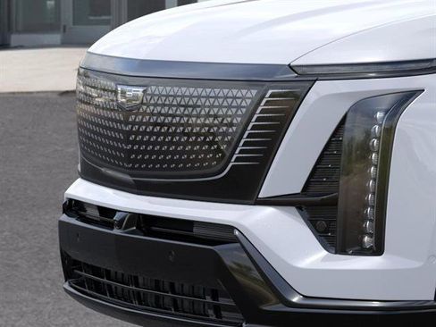 New 2026 Cadillac Vistiq Sport w/ LPO, Floor Liner Package AWD/4WD image 13