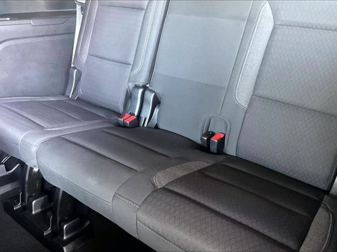 Used 2023 GMC Yukon XL SLE w/ Gmc Pro Safety Plus Package AWD/4WD image 19