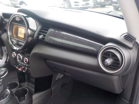 Used 2015 MINI Cooper S image 22