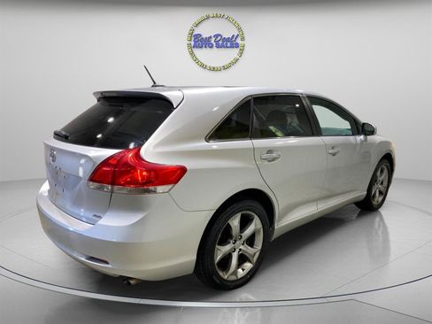 Used 2010 Toyota Venza AWD image 4