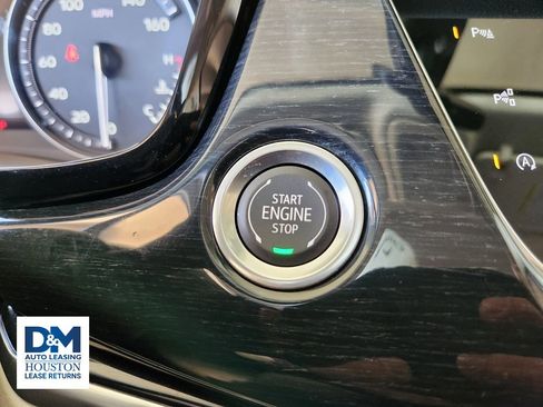 Used 2024 Cadillac XT6 Premium Luxury w/ Technology Package image 27