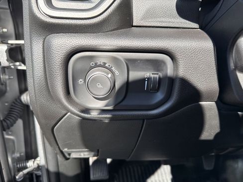 Used 2024 RAM 2500 Tradesman w/ Chrome Appearance Group image 20