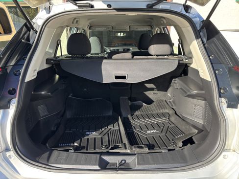 Used 2017 Nissan Rogue S image 59