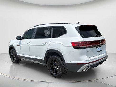 New 2026 Volkswagen Atlas Peak Edition AWD/4WD image 7