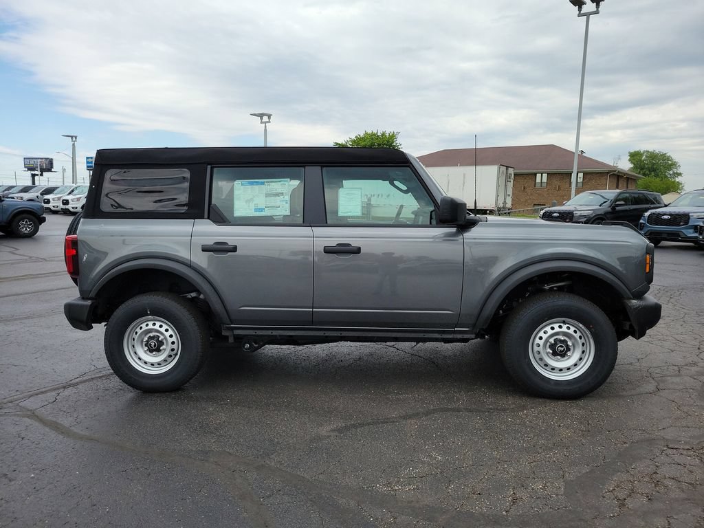 New 2026 Ford Bronco 4-Door AWD/4WD image 3