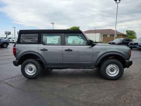 New 2026 Ford Bronco 4-Door AWD/4WD image 3