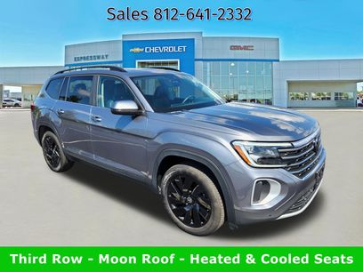 Used 2024 Volkswagen Atlas SE w/ Panoramic Sunroof Package