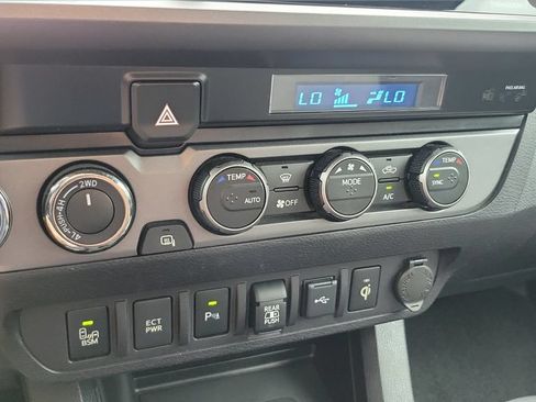 Certified 2021 Toyota Tacoma TRD Sport w/ Technology Package AWD/4WD image 18