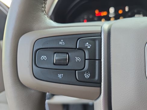 Used 2024 GMC Yukon Denali w/ Advanced Technology Package AWD/4WD image 18