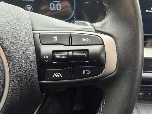 Certified 2025 Kia Sportage EX AWD/4WD image 19