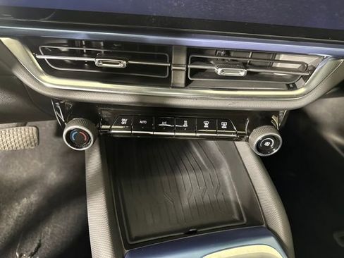 Used 2024 Chevrolet Equinox EV LT w/ Active Safety Package 3 image 23