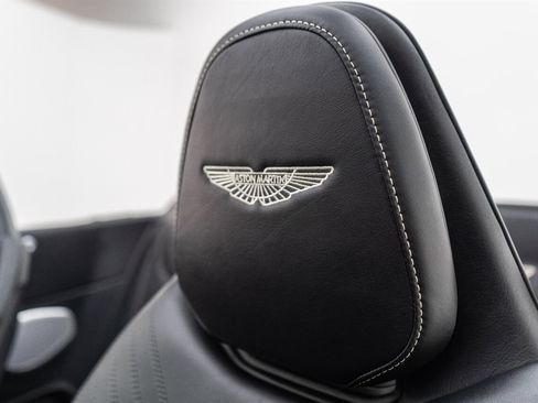Used 2019 Aston Martin DB11 Volante image 33