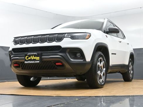 Used 2022 Jeep Compass Trailhawk w/ Trailhawk Convenience Group AWD/4WD image 49
