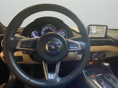 Used 2016 MAZDA MX-5 Miata Grand Touring RWD image 18